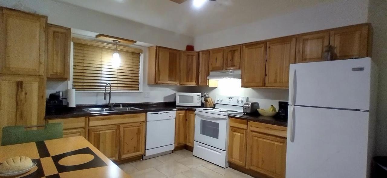 410 E 45th Ave Unit 3 Apartment *